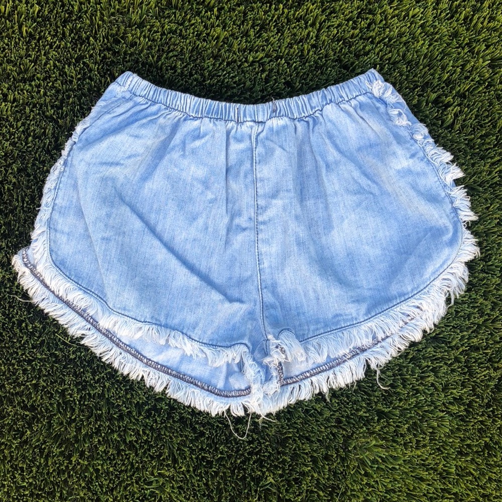 High waisted light washed denim fringe shorts - Picture 1 of 2